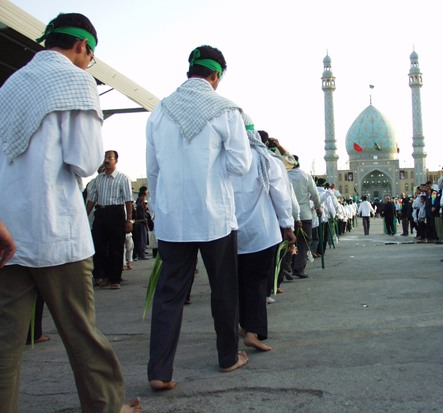 کاروان پیاده راهیان نور پس از 16 روز راهپیمایی وارد مسجد مقدّس جمکران شد