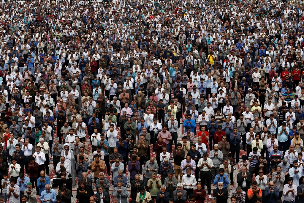 حضور روزانه ۲۰ هزار نمازگزار نوروزی در نمازهای جماعت مسجد مقدس جمکران