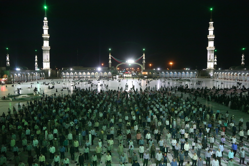 برگزاری نمازهای جماعت طبق پروتکل های بهداشتی در مسجد مقدس جمکران