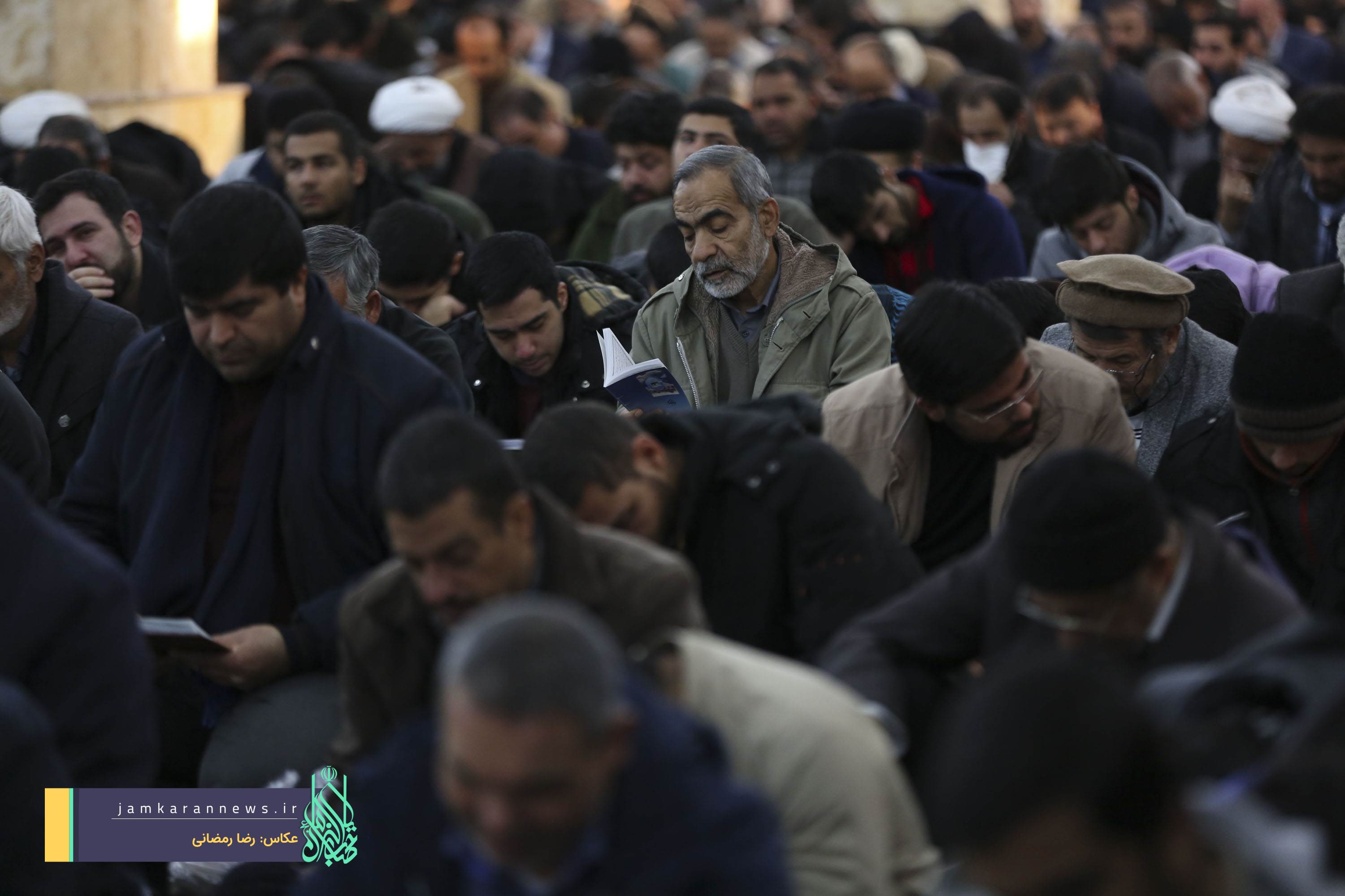 ندبه خوانی منتظران در آستان مسجد مقدس جمکران